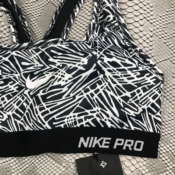 NWT Nike pro padded sports bra - Picture 4 of 7